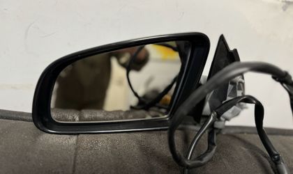 Зеркало боковое левое Audi A4 B7