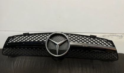 Решетка радиатора Mercedes-Benz CLS-класс W219