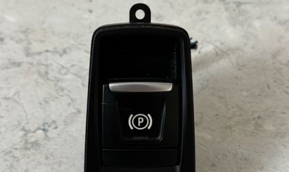 Кнопка аварийной остановки BMW 2 серия F45