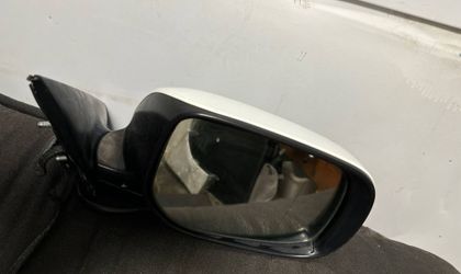 Зеркало боковое правое Toyota Corolla 