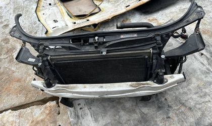 Передняя панель,телевизор Audi A4 B7 2006