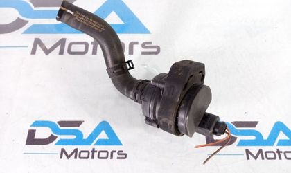 Насос водяной (доп.помпа) Mercedes W204/W207/W212
