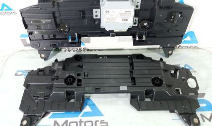 Кронштейн ЭБУ в багажнике Mercedes W204 из Японии