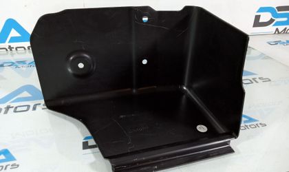 Крышка аккумулятора в багажнике Mercedes W204