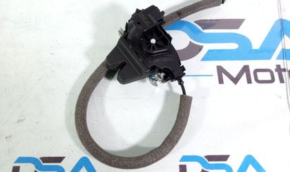 Замок крышки багажника Mercedes W204 из Японии