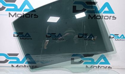 Стекло задней правой двери Mercedes W204 из Япони