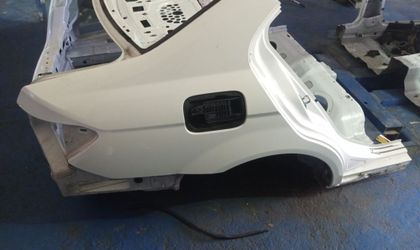 Крыло заднее правое Mercedes W204