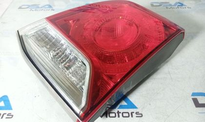 Фонарь задний правый на Toyota Land Cruiser 200