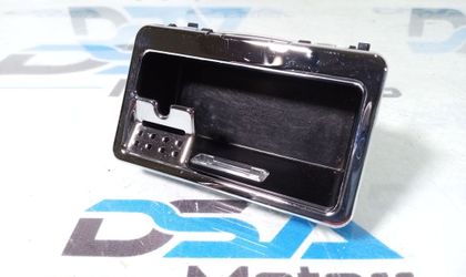 Пепельница задняя Mercedes W204 из Японии