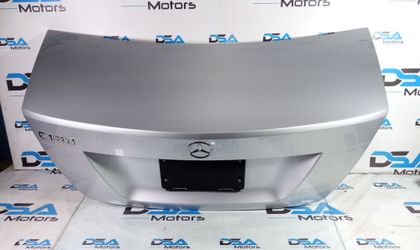 Крышка багажника Mercedes W204 из Японии