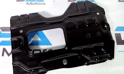 Площадка аккумулятора Mercedes W204 из Японии