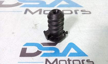 Кронштейн колеса Mercedes W204/W212/W218 из Японии