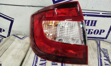 Фонарь задний левый Skoda Rapid 