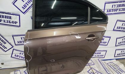 Дверь задняя левая Skoda Rapid 