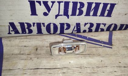 повторитель поворота в крыло Nissan Teana 1 