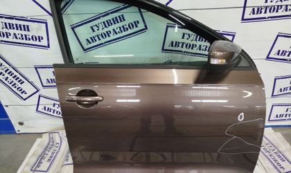 Дверь правая передняя в сборе Skoda Rapid