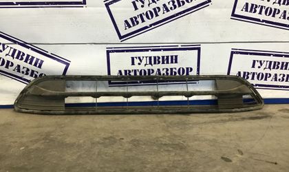 Решетка воздухозаборника в бампер Honda Stepwgn V 