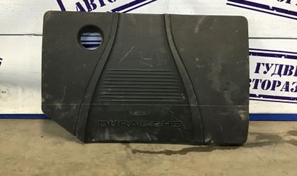 Декоративная крышка двигателя Ford Focus II 