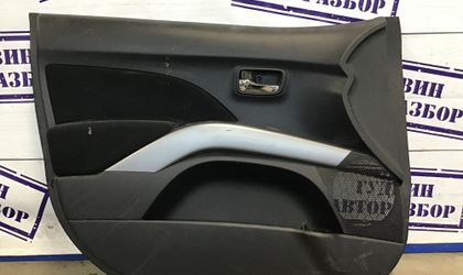 Обшивка двери передней левой Mitsubishi Outlander 