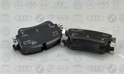 Задние тормозные колодки 4M0698451N VAG