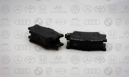 TOYOTA Колодки Тормозные задние 0446648120