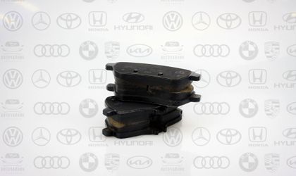 Колодки тормозные Mercedes A0064209220