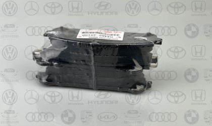 Тормозные колодки передние toyota (04465-48150)