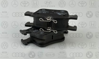 Колодки тормозные дисковые задние 3Q0698451M VAG