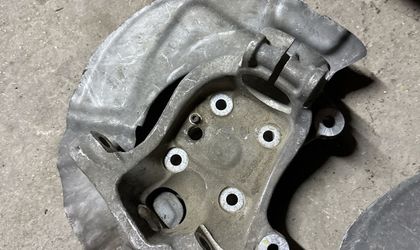 Цапфа передняя правая BMW 5 серия, E60/E61 2004