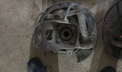 Цапфа задняя левая BMW X5, E53 2001