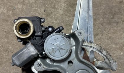 Стеклоподъемник задней правой двери Toyota Camr...