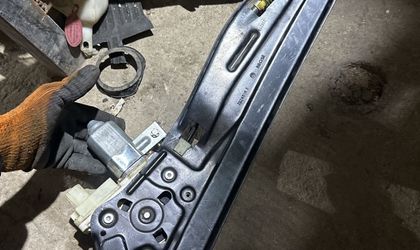 Стеклоподъемник задней правой двери BMW 7 серия...