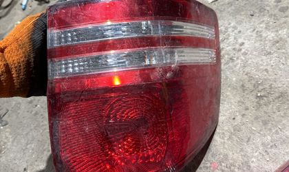 Фонарь задний правый Toyota Alphard I (2002—20...