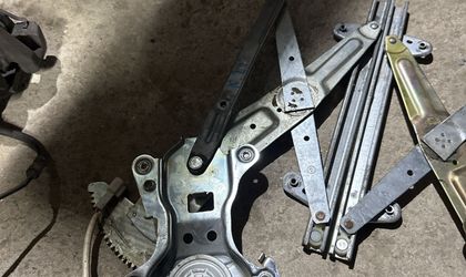 Стеклоподъемник задней правой двери Toyota Camr...