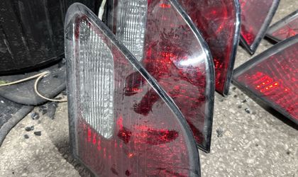 Фонарь крышки багажника правый Lexus ES XV30 2003