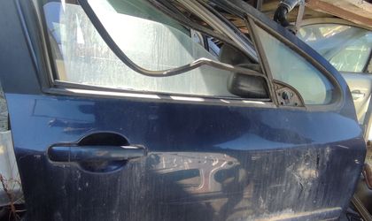 Дверь передняя правая Peugeot 307