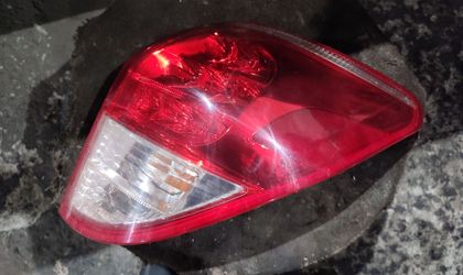 Фонарь задний правый Toyota RAV4 III (2005—2010)