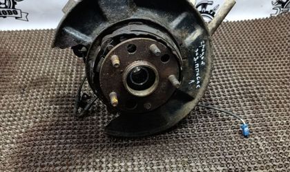 Поворотный кулак правый Toyota Camry, V40 (1994...