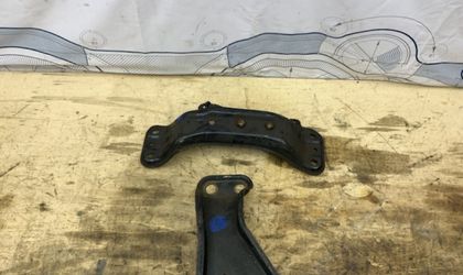 Крепление КПП Subaru Impreza GDB WRX STI