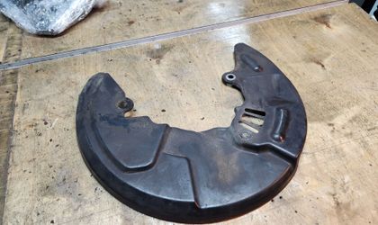 Кожух тормозного диска передний правый Subaru I...