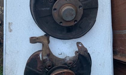 Поворотный кулак Audi A4 B6 2003