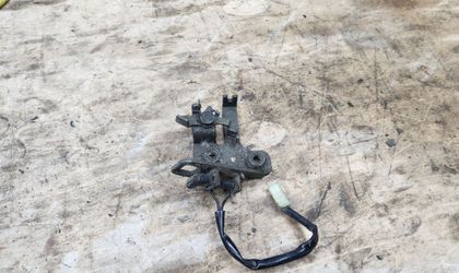 Замок крышки багажника Subaru Impreza WRX STI