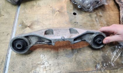 Опора редуктора Subaru Impreza WRX STi III 2010
