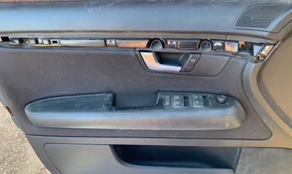Дверная карта  передней левой Audi A4 B6 2003