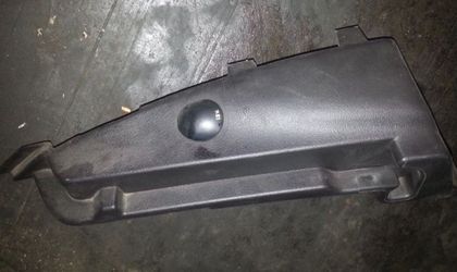 Опора задней полке Peugeot 307 I левая