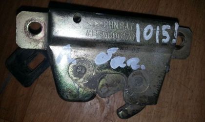 Замок крышки багажника Chery Amulet (A15) левый