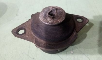 Опора двигателя Chery Amulet (A15) I левая 