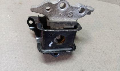 Подушка двигателя правая Daihatsu Mira L275s
