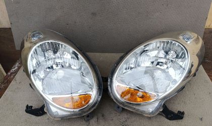 Комплект фар Nissan March Ak12