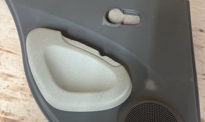 Обшивка двери задней левой Nissan March, III (K...